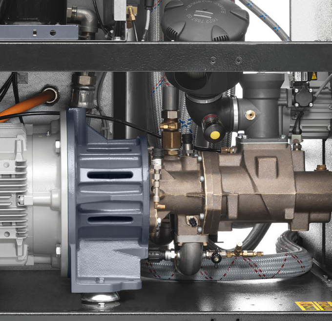 Compresseur d'air exempt d'huile de vis de Copco d'atlas avec la tension de la meilleure qualité 0 du piston 230V 400V de LZ